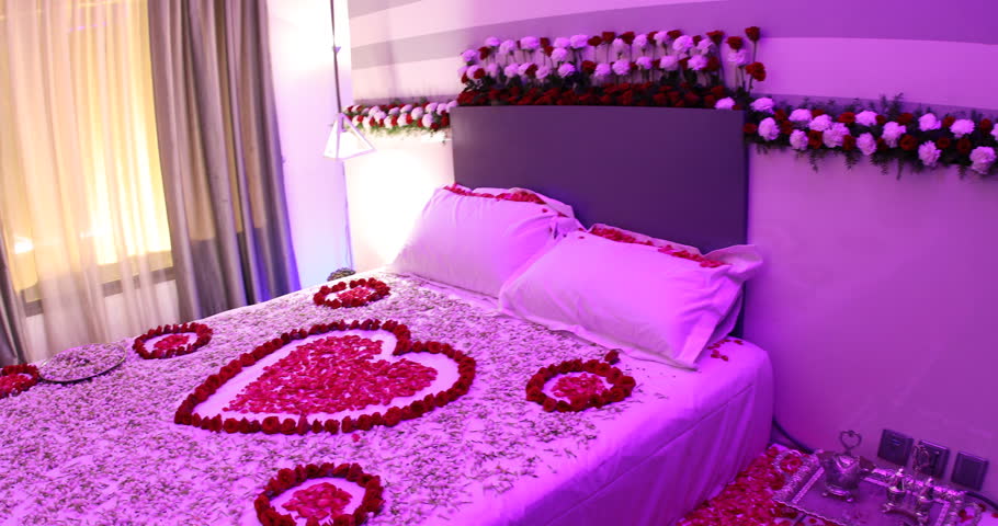 Featured image of post Bedroom Decoration With Flowers