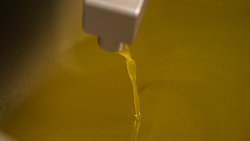 Extra Virgin olive oil Spilling Milling 4k 60fps