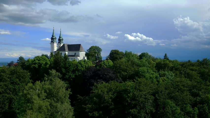 Flight next to the Poestlingberg Church in Linz (Austria)