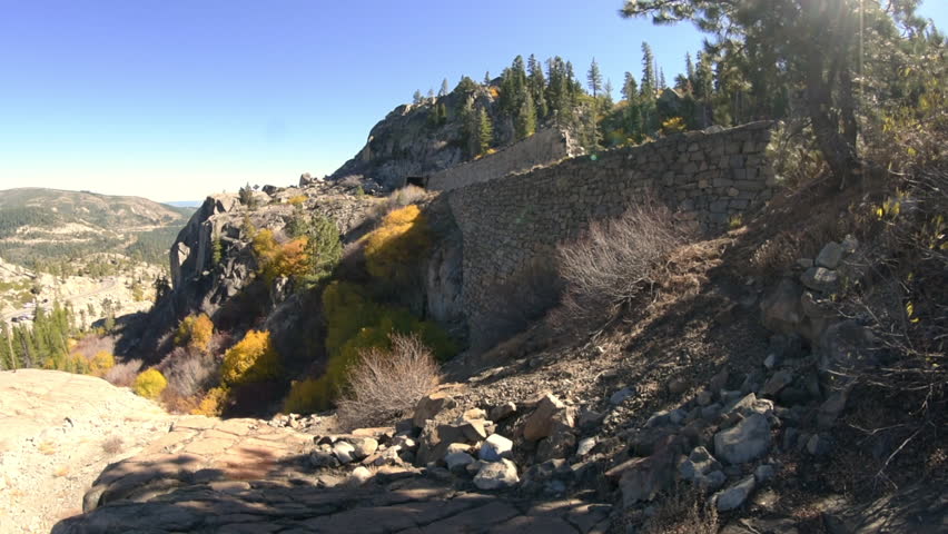 landscape left pan of Truckee California