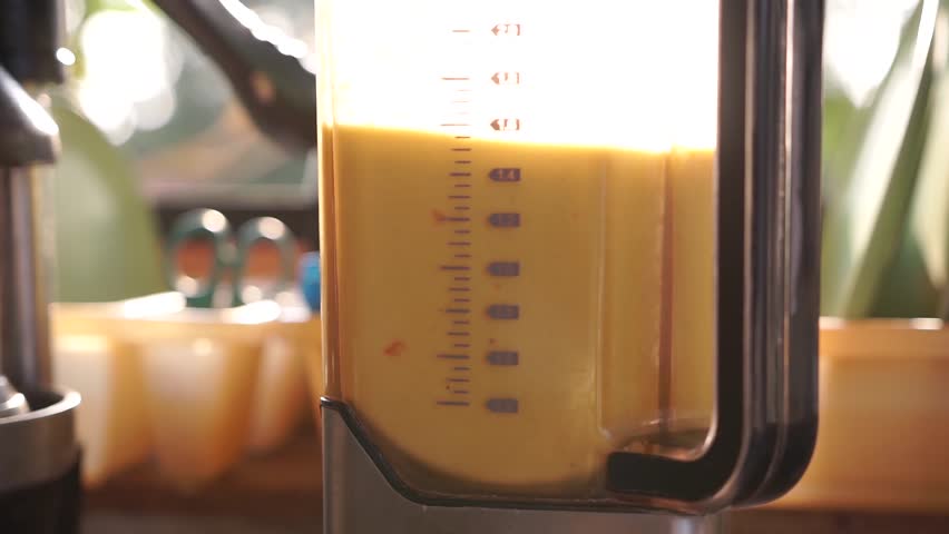 blender,cooking soup,lentil soup,soup puree , vegeterian soup,mixing,blending