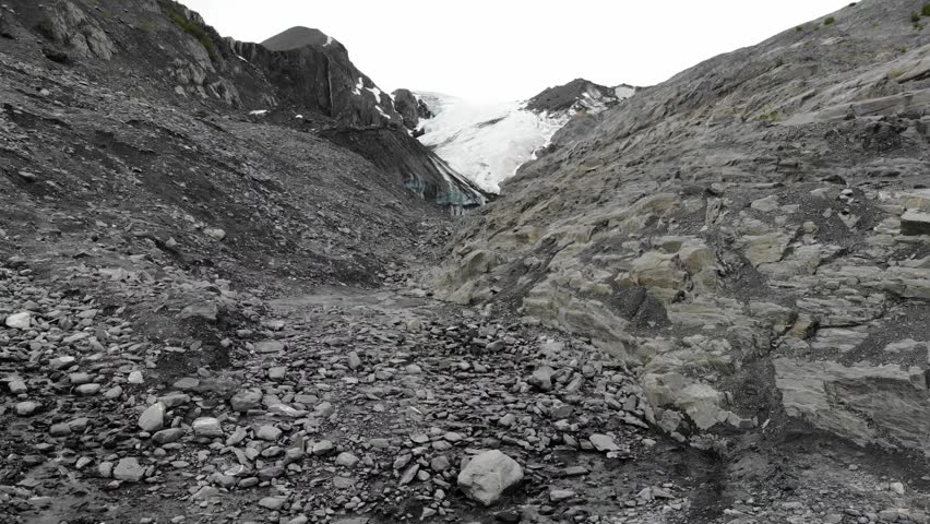 A flight over the Worthington Glacier.