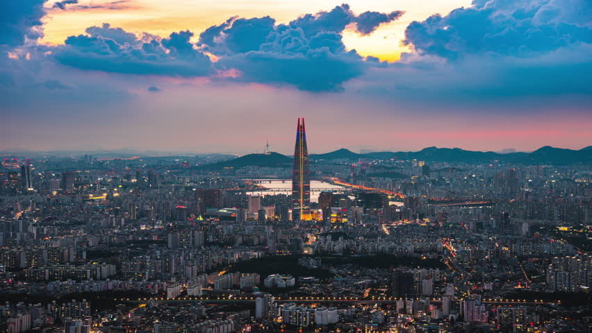 Time lapse of Seoul City Skyline, South Korea. 4K