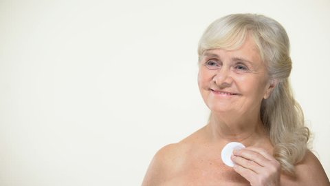 Nude 60 Year Old Spa Woman Stock Photo 181278959 | Shutterstock
