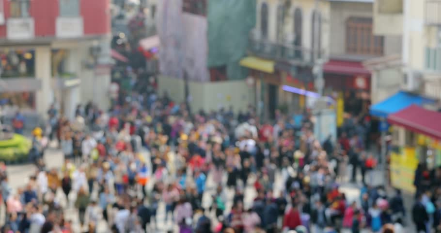 Bokeh of the crowded people in the street