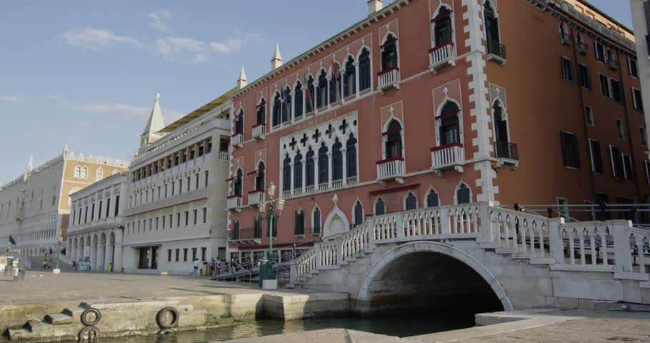 Overlooking the islands of the lagoon, Hotel Danieli is near to Piazza San Marco and the main attractions of Venice. 