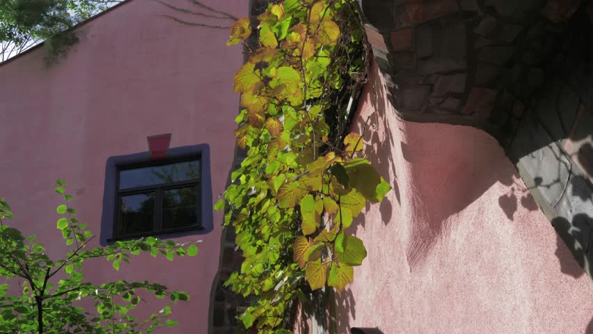 Hundertwasserhouse Patio. Art House 스톡 동영상 비디오(100% 로열티 프리) 1024026776 | Shutterstock