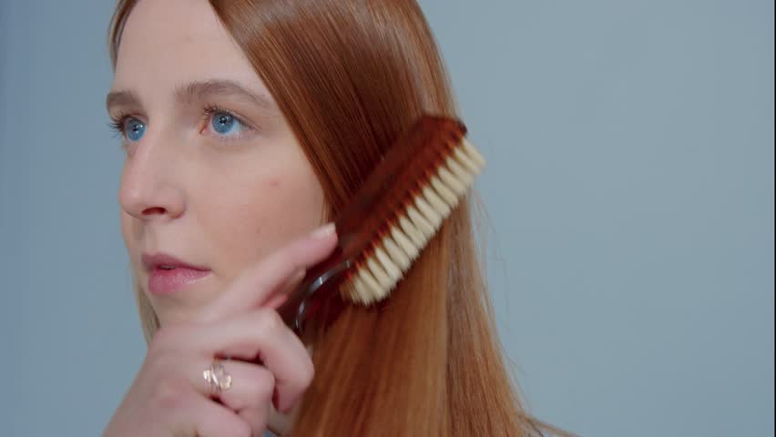 to comb hair in spanish