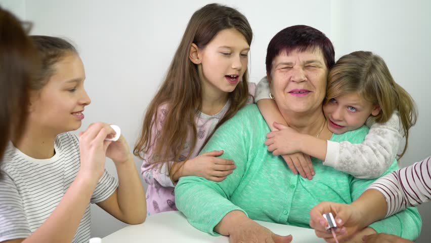 leisure time of multi generation family at home