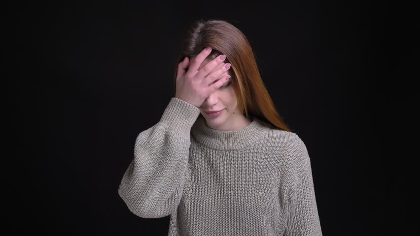 Get embarrassed. I get embarrassed. Гифка think about it. I get embarrassed. Девушка произносит слова.