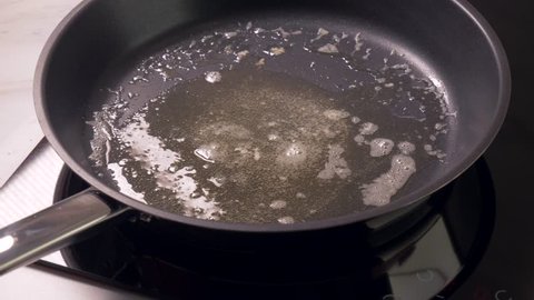 salvia in a frying pan with butter