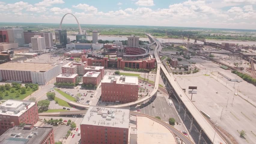 Aerial sidewards dolly, showing the Skyline of Saint Louis.