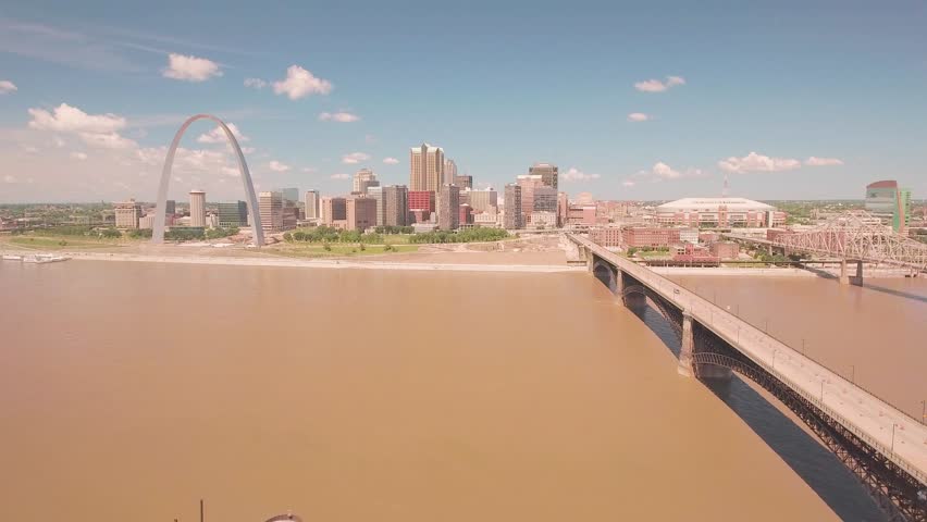 Aerial view of Saint Louis, with the Mississippi in the foreground.