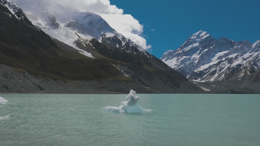 Mouintains in Hooker Valley Track in Aoraki National Park, New Zealand, South Island