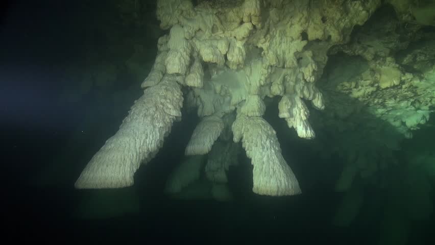 Clusters of unique bell speleothems