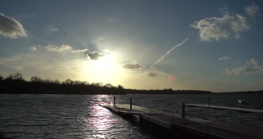 Time lapse of a windy day, Lake Vaires sur Marne, Seine-et-Marne, France