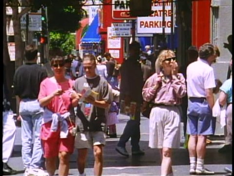 HOLLYWOOD, CALIFORNIA, 1994, Crowd, Hollywood Walk of Fame, sidewalk stars