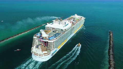 USA. FLORIDA. MIAMI BEACH 2019: Cruise ship MS Symphony of the Seas. The largest in the world. 