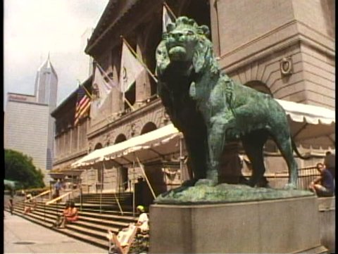 CHICAGO, ILLINOIS, 1994, Art Institute of Chicago, side angle with lions