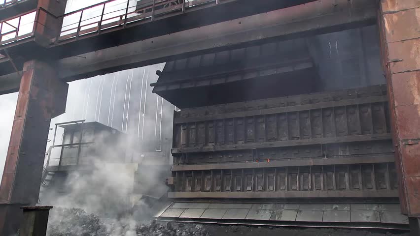 stove for treatment of agglomerate