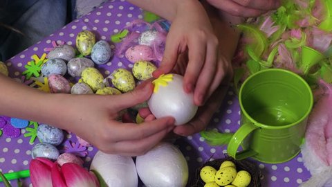 Family decorate easter decoration egg
