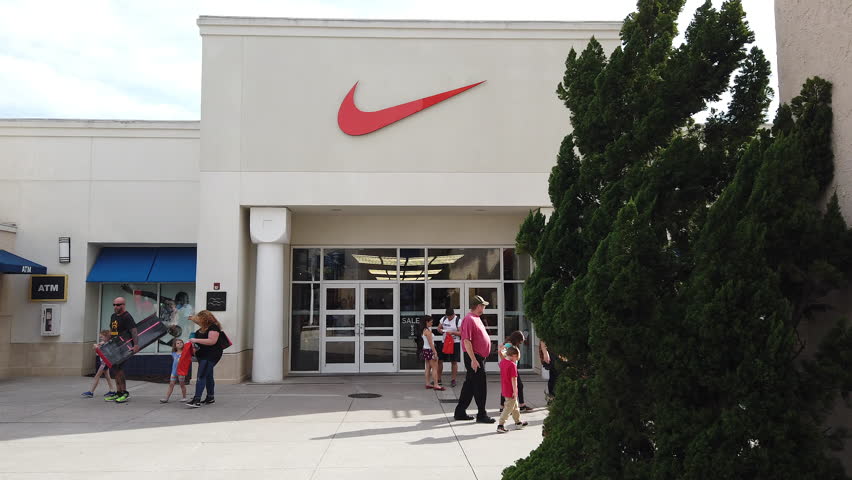 leeds outlet mall nike store