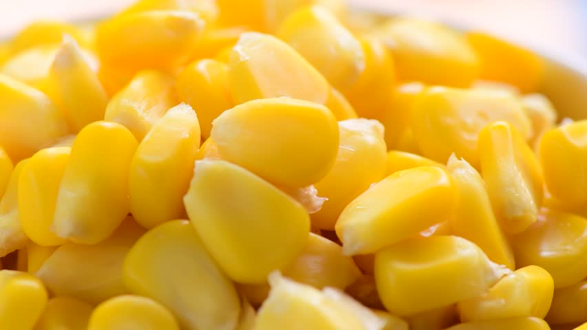sweet corn in bowl rotation