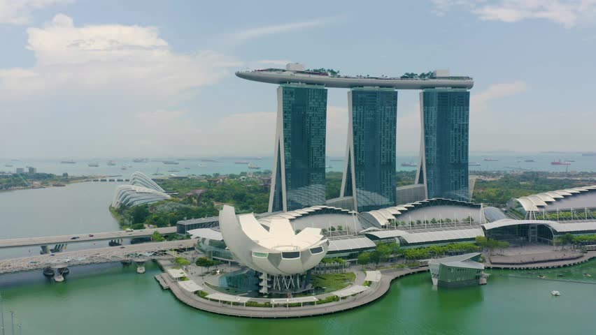 Drone Aerial view 4k Footage of the Marina Bay Sands in Singapore City Skyline. Royalty-Free Stock Footage #1026628694