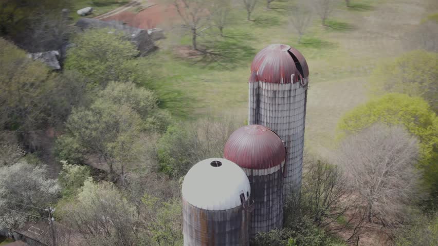SILOS OLD POI APPROACH CLOCKWISE ZOOM OUT
