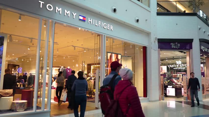 tommy hilfiger gateway mall