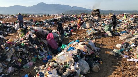 Large Garbage Mountains That Accumulate Waste Stock Photo 1379446511 ...