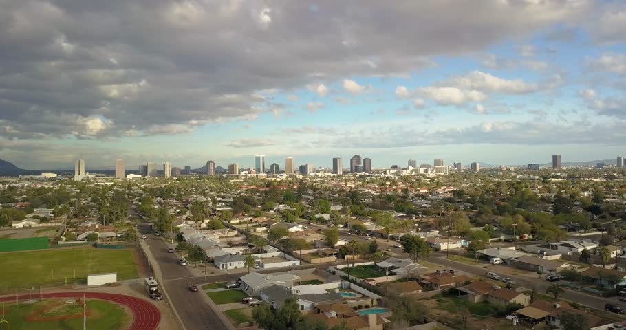 Panning Forward to the Phoenix skyline from far away.