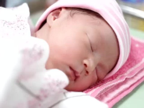 2 Week Old Black Baby Video De Stock 100 Libre De Droit Shutterstock 2 Week Old Black Baby Video De Stock 100 Libre De Droit Shutterstock
