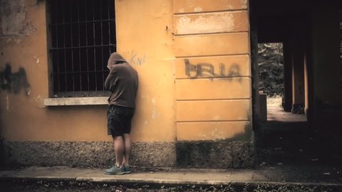 Homeless Man Hanging Around In の動画素材 ロイヤリティフリー Shutterstock