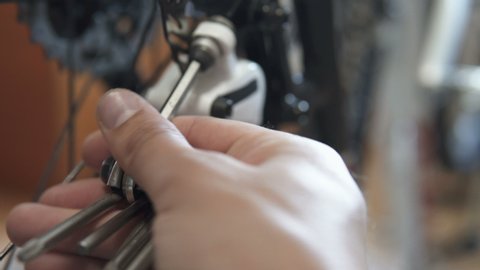 Adjusting the hydraulic brakes on the bike