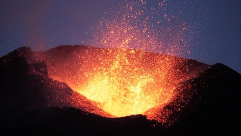 On 20 March 2010, an eruption of the Eyjafjallajökull volcano began in Fimmvörðuháls following months of small earthquakes under the Eyjafjallajökull glacier. 