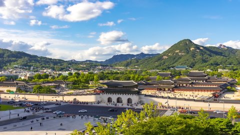 Time lapse of Gyeongbokgung palace and traffic speeds of car light in Seoul,South Korea