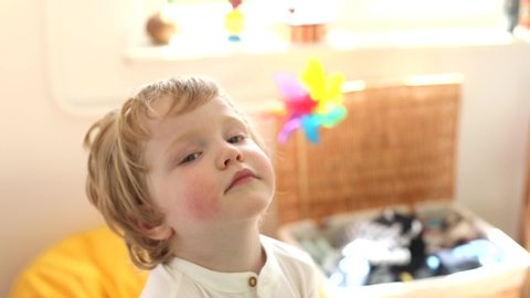 Small Child Stands On His Video De Stock 100 Libre De Droit Shutterstock