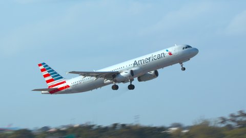 FT. LAUDERDALE, FL - 2019: American Airlines Airbus A321 Commercial Passenger Jet Airliner Taking Off from Fort Lauderdale Hollywood FLL International Airport on a Sunny Day in South Florida