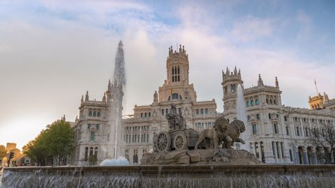 Madrid Spain time lapse 4K, city skyline timelapse at Cibeles Fountain and CentroCentro