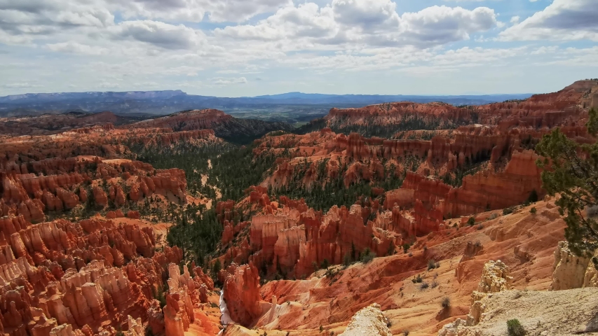 Morning view of the famous Bryce Canyon National Park from Inspiration Point at Utah
