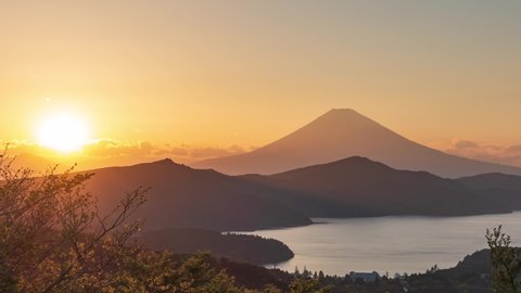 Mt. Fuji sunset timelapse, Hakone Taikanzan Ashinoko zoom out