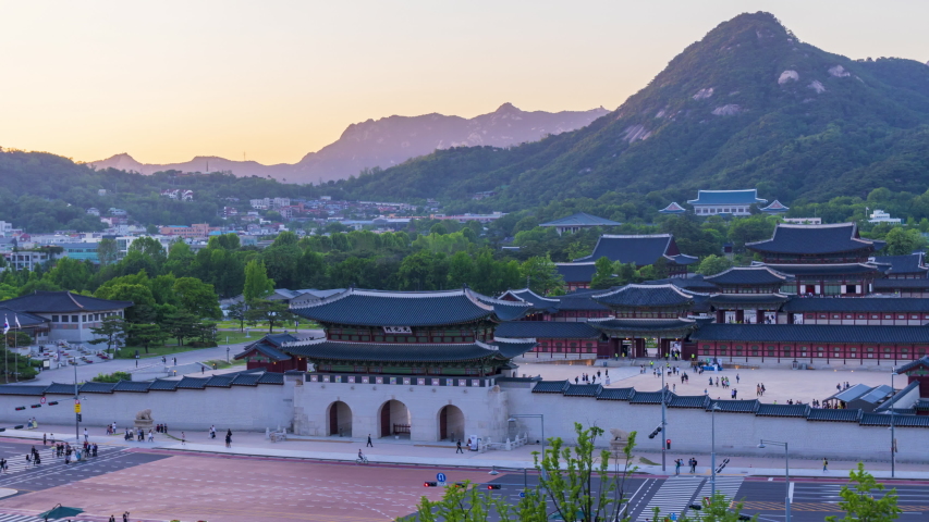 Timelapse of Gyeongbokgung Palace at Night in Seoul ,South Korea.