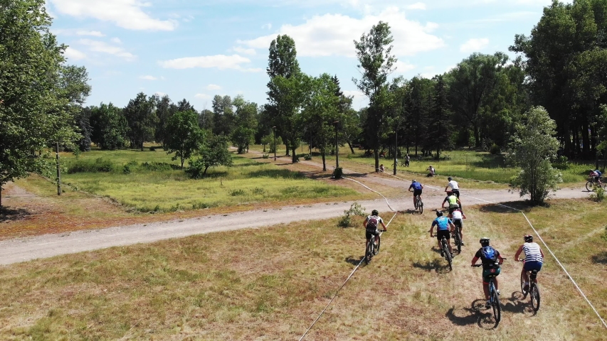chasing group cycling