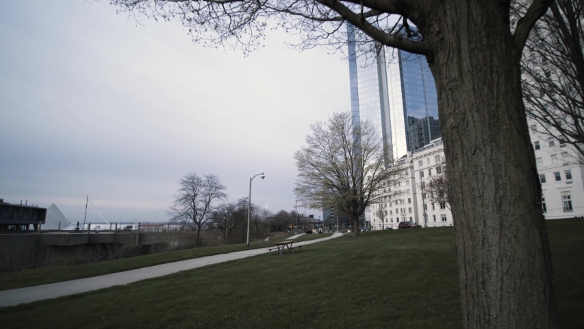 Street View Walking Down Oak Leaf Trail Downtown Milwaukee MKE
