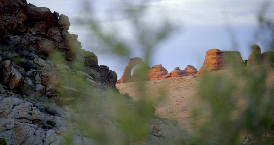 Beautiful Canyons in Utah Desert, Establishing Handheld Shot