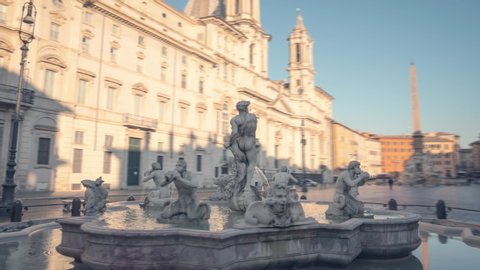 hyper lapse, fountain on Piazza Navona, Rome. Italy