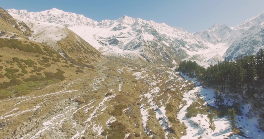 Aerial view of Himalayas peak beautiful & mesmerizing view.
Snowy peak of Himalayas. Snow Himalayan Mountains.Nature beauty. Heaven. Nature Lover. Upper Himalayas, Uttarakhand, India. 