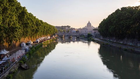 Rome - Tiber river - Timelpase 4K - 30p
