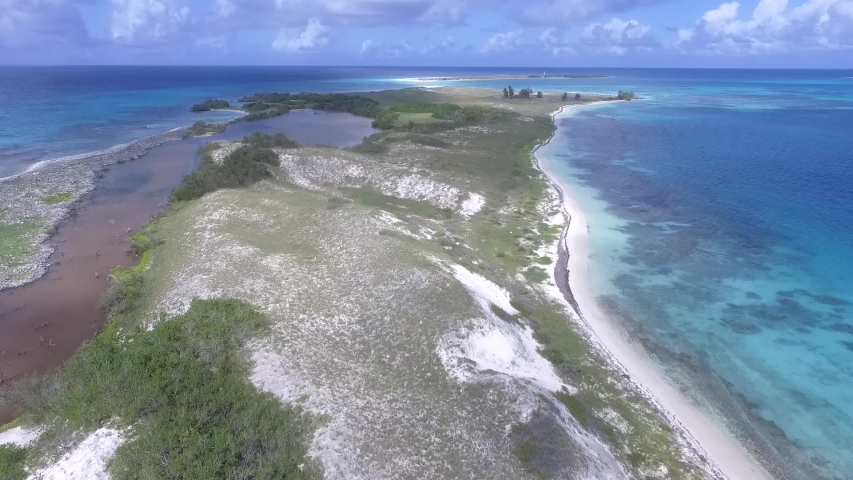 Moving forward aerial view -of-Cayo-de-Agua-Los Roques-Venezuela.